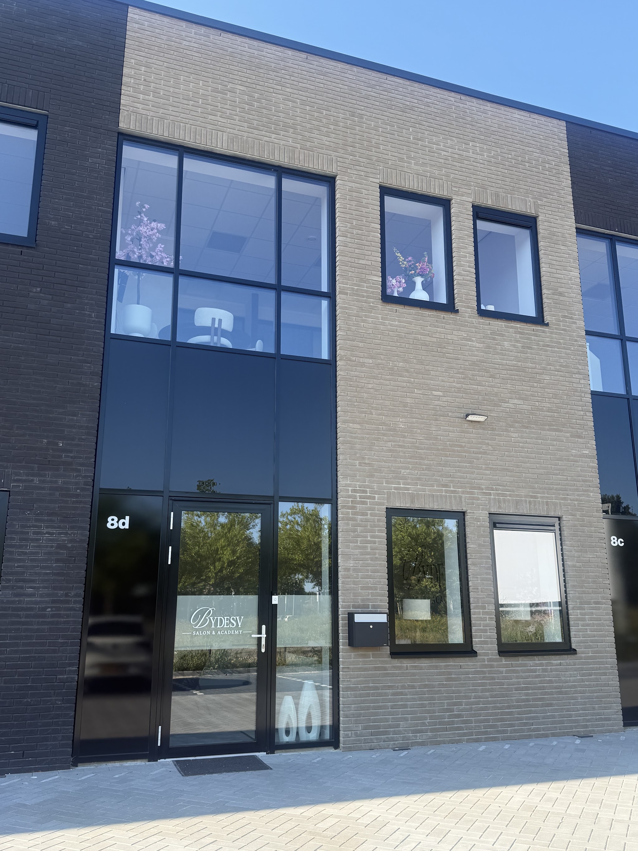De ingang van Bydesv aan de Elbe in Hoogeveen